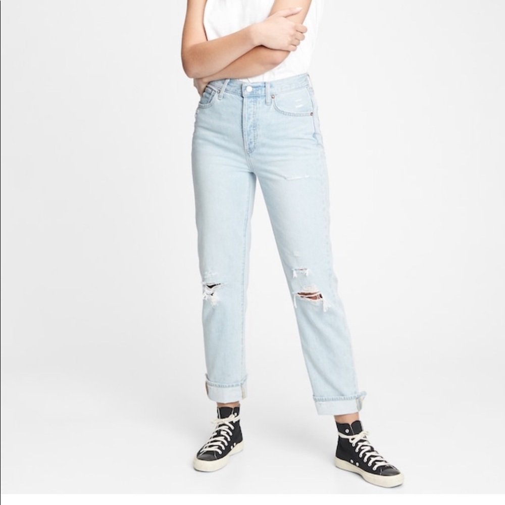 Midrise destructed boyfriend Gap jeans. NWT. Available in size 30 and 31.
